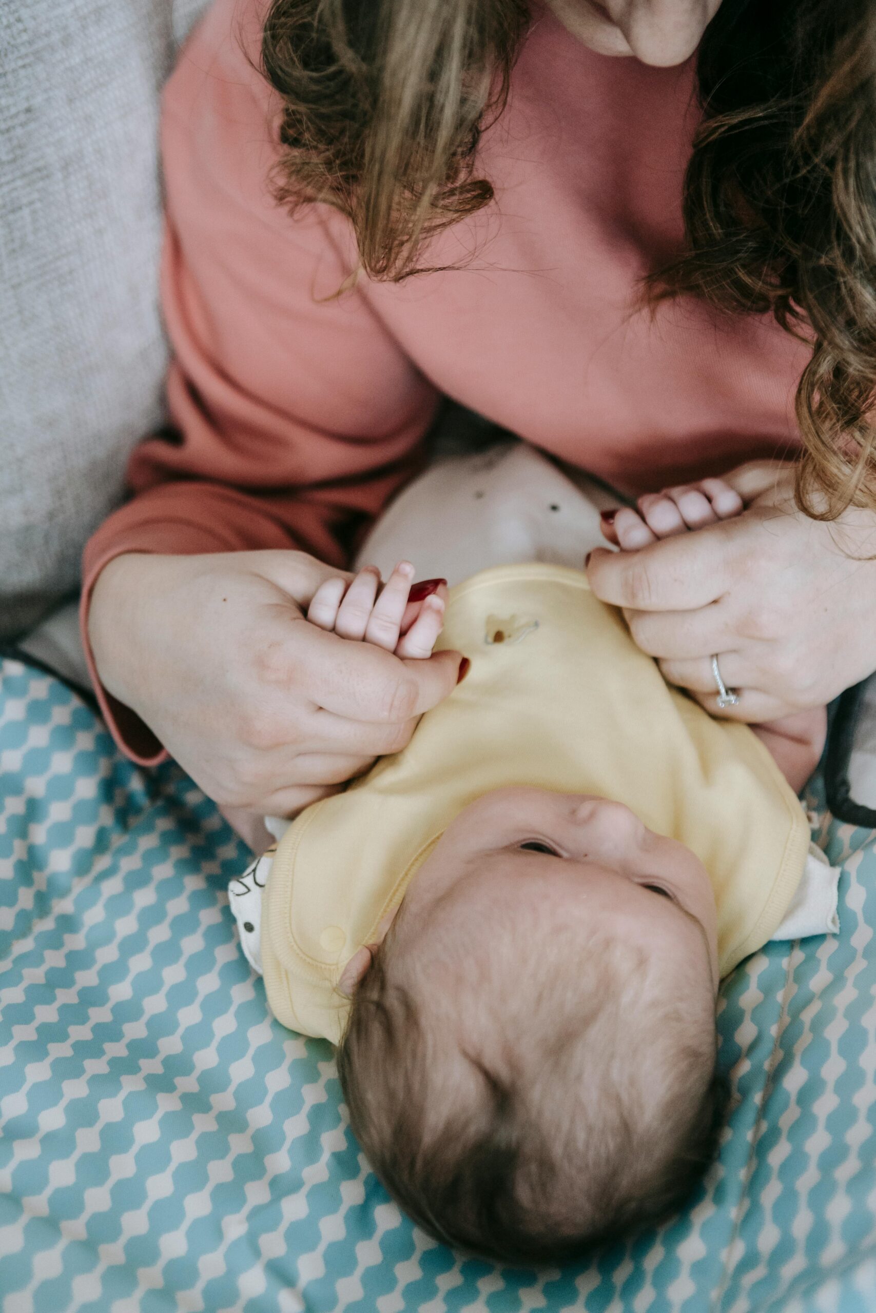 8 Essential Breast Pumping Accessories Every Mom Needs (Amazon Favorites for Pumping Moms)